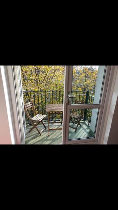 Lovely 2 Bedroom Flat In Greater London Exterior foto